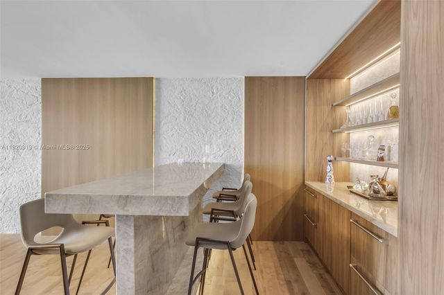 1040 Biscayne Blvd 1403, Miami, FL 33132