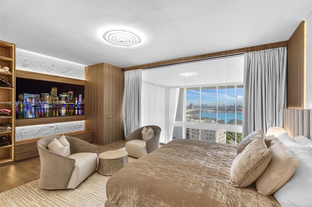 1040 Biscayne Blvd 1403, Miami, FL 33132