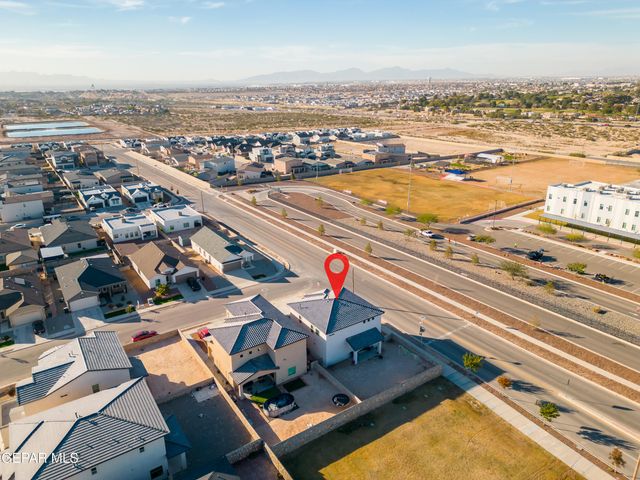 300 SAMUEL VISTA Street, Horizon City, TX 79928