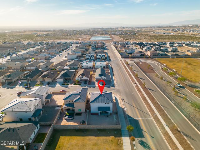 300 SAMUEL VISTA Street, Horizon City, TX 79928