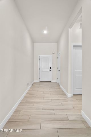 300 SAMUEL VISTA Street, Horizon City, TX 79928