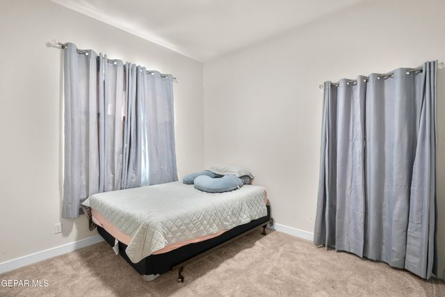 300 SAMUEL VISTA Street, Horizon City, TX 79928