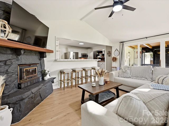 513 Paradise Circle, Belmont, NC 28012
