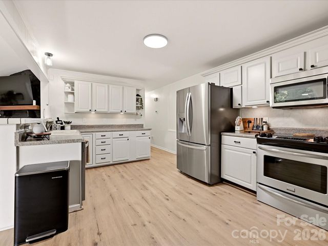 513 Paradise Circle, Belmont, NC 28012