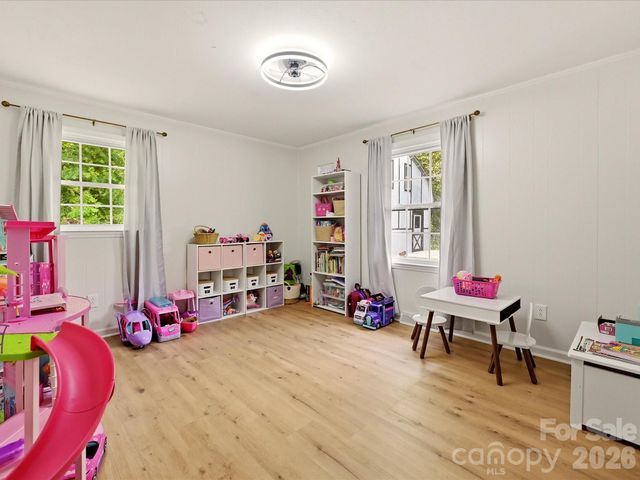 513 Paradise Circle, Belmont, NC 28012