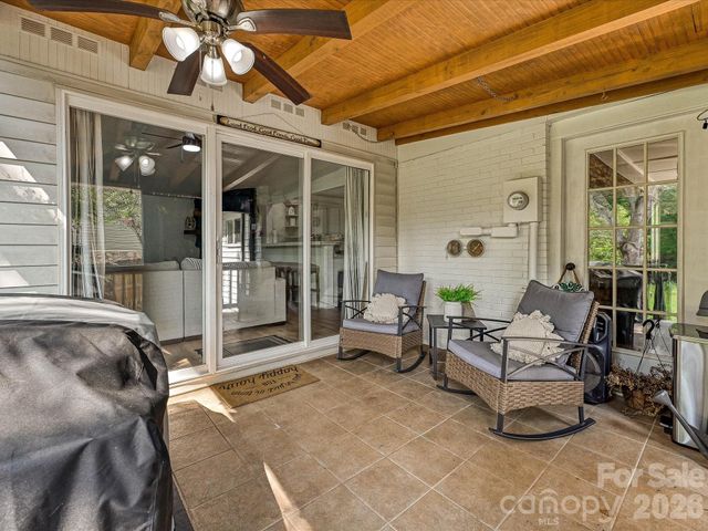 513 Paradise Circle, Belmont, NC 28012