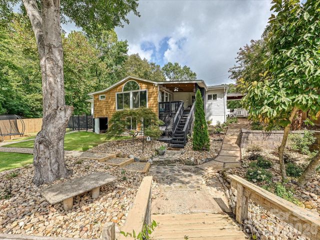513 Paradise Circle, Belmont, NC 28012