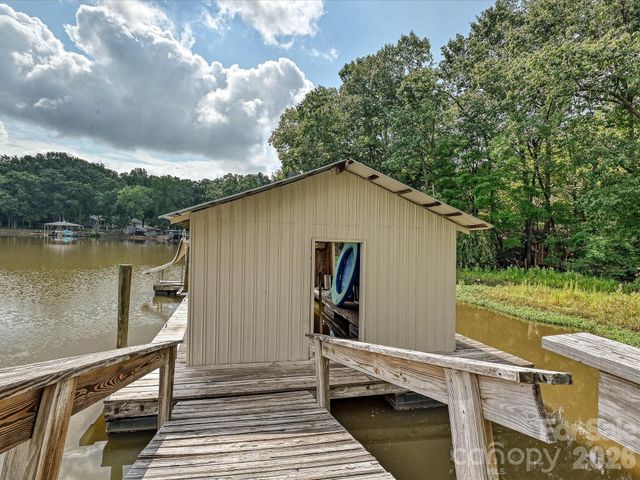 513 Paradise Circle, Belmont, NC 28012
