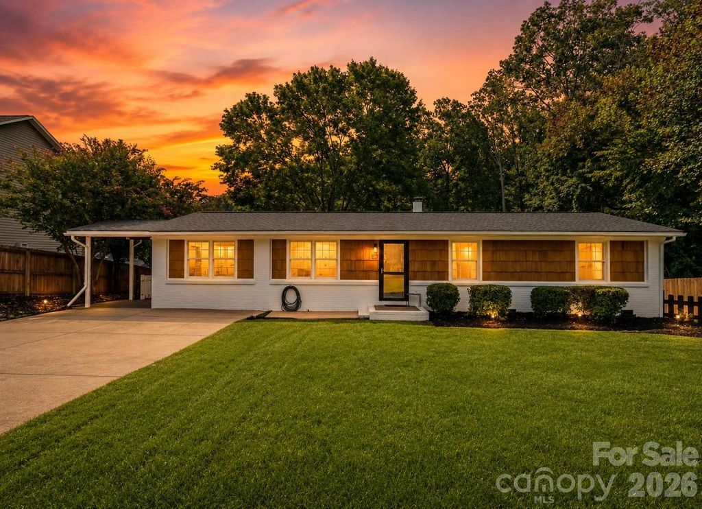 513 Paradise Circle, Belmont, NC 28012