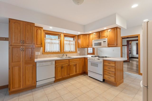 29-31 Chatham St 1, Cambridge, MA 02139