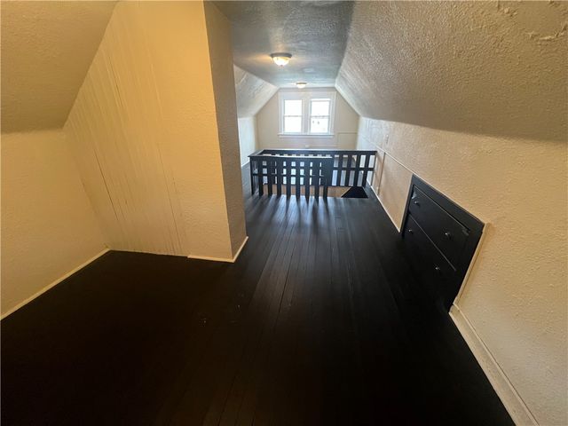 1127 Maplewood Ave, Ambridge, PA 15003