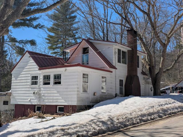 374 Burton Highway, Wilton, NH 03086