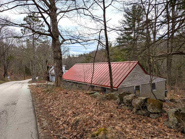 374 Burton Highway, Wilton, NH 03086