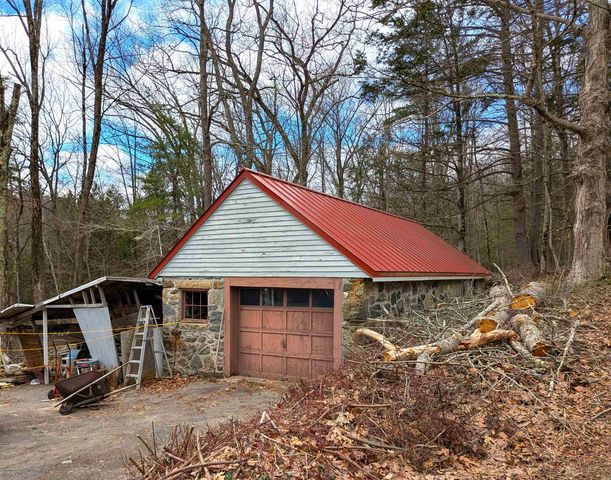 374 Burton Highway, Wilton, NH 03086