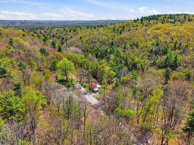 374 Burton Highway, Wilton, NH 03086