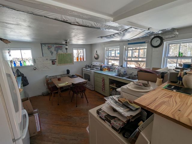 374 Burton Highway, Wilton, NH 03086