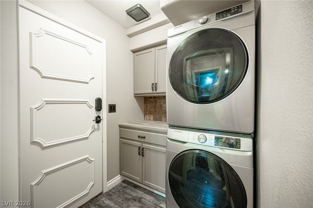 9412 Cedar Heights Avenue, Las Vegas, NV 89134
