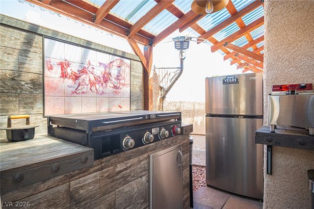 9412 Cedar Heights Avenue, Las Vegas, NV 89134
