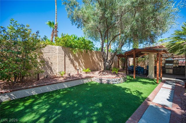 9412 Cedar Heights Avenue, Las Vegas, NV 89134