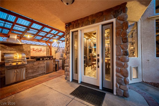 9412 Cedar Heights Avenue, Las Vegas, NV 89134