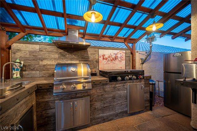 9412 Cedar Heights Avenue, Las Vegas, NV 89134