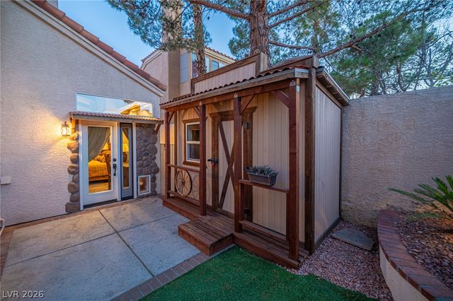 9412 Cedar Heights Avenue, Las Vegas, NV 89134