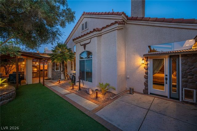 9412 Cedar Heights Avenue, Las Vegas, NV 89134