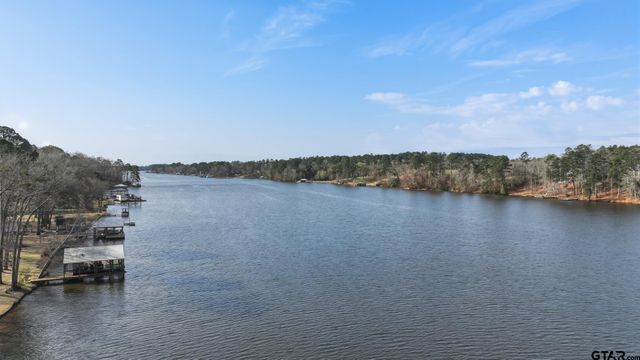 3075 E Lake Dr, Gladewater, TX 75647