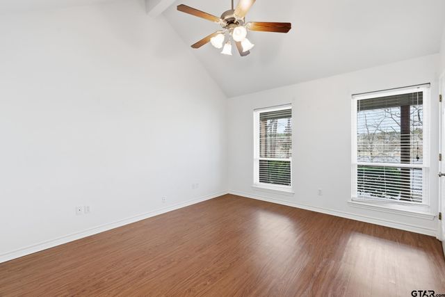 3075 E Lake Dr, Gladewater, TX 75647