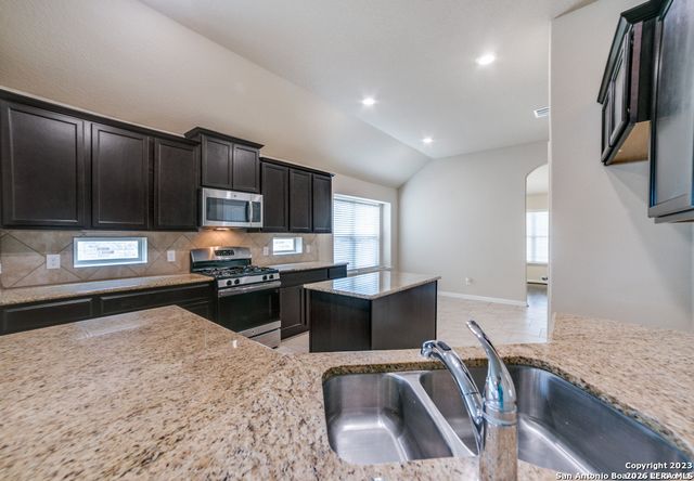 5034 Italica, San Antonio, TX 78253