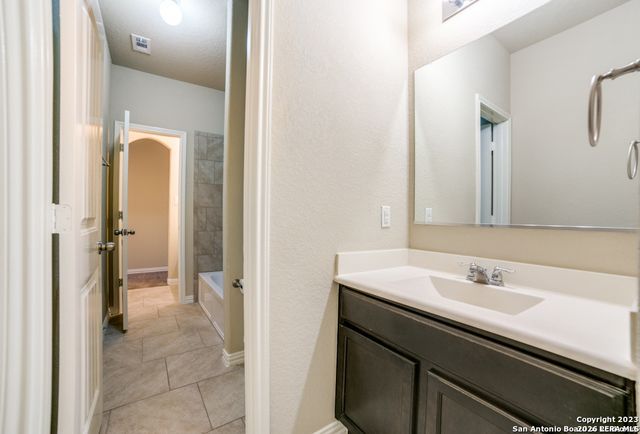 5034 Italica, San Antonio, TX 78253