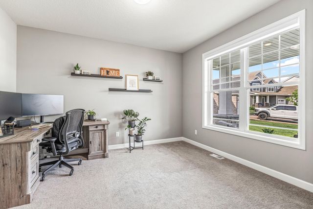 20490 Ginger Court, Lakeville, MN 55044