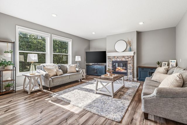 20490 Ginger Court, Lakeville, MN 55044