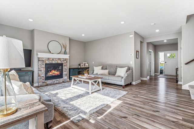 20490 Ginger Court, Lakeville, MN 55044