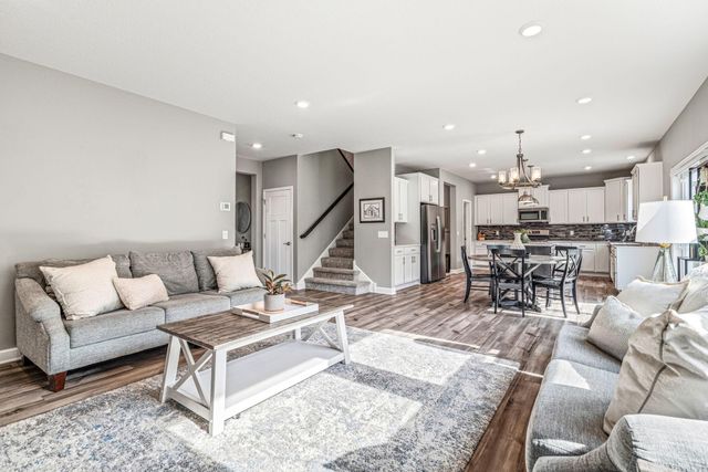 20490 Ginger Court, Lakeville, MN 55044