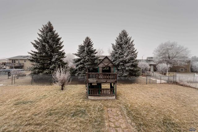 603 CARDINAL DR, Box Elder, SD 57719