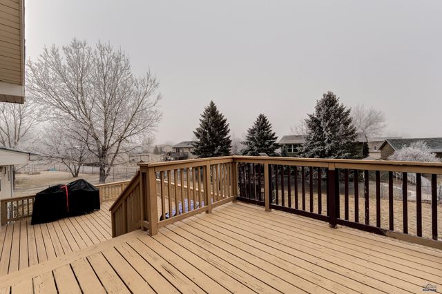 603 CARDINAL DR, Box Elder, SD 57719