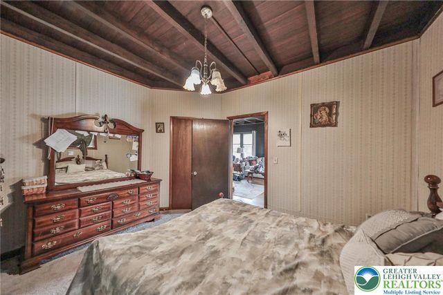 1005 7th Street, Whitehall Twp, PA 18052