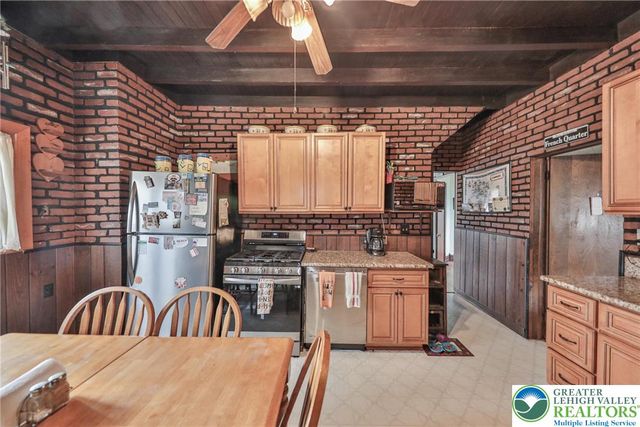 1005 7th Street, Whitehall Twp, PA 18052