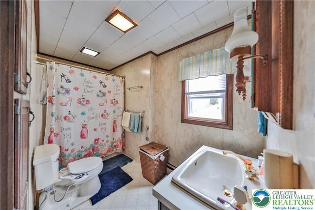 1005 7th Street, Whitehall Twp, PA 18052