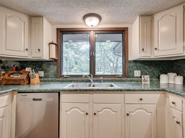313 Driftwood Drive, Norman, OK 73026