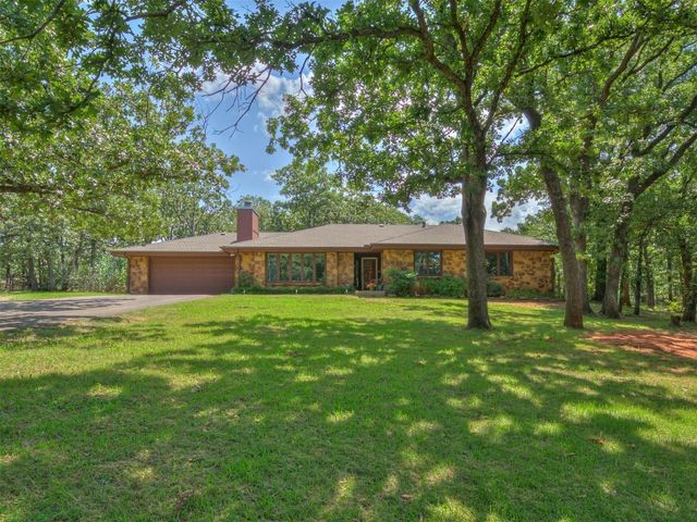 313 Driftwood Drive, Norman, OK 73026