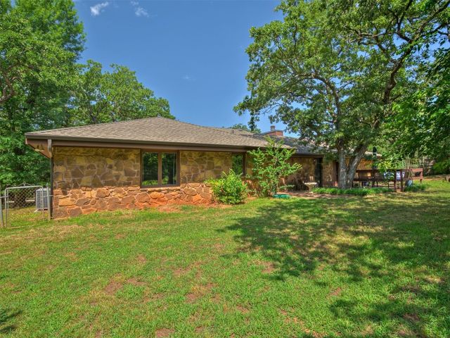 313 Driftwood Drive, Norman, OK 73026