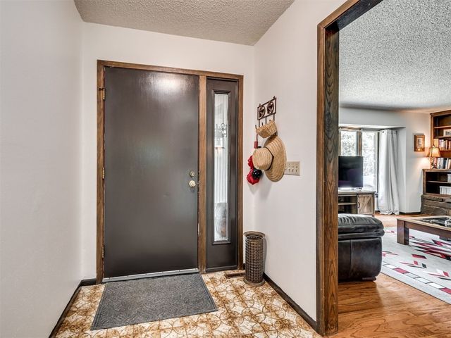 313 Driftwood Drive, Norman, OK 73026