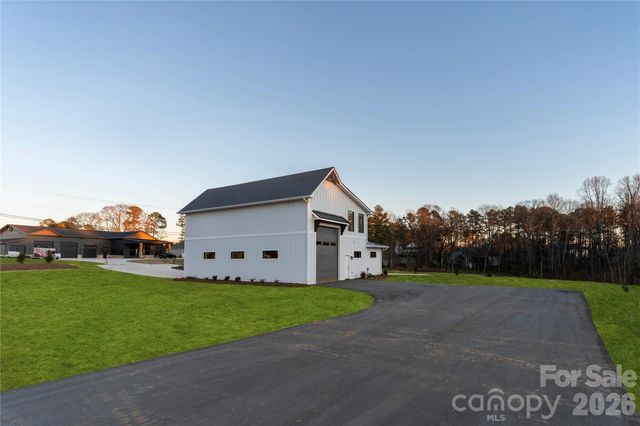 106 Isle Of Pines Road, Mooresville, NC 28117