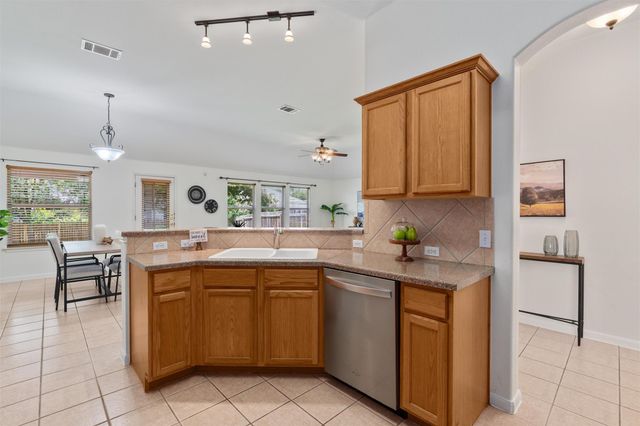 122 Copperwood LOOP, Round Rock, TX 78665