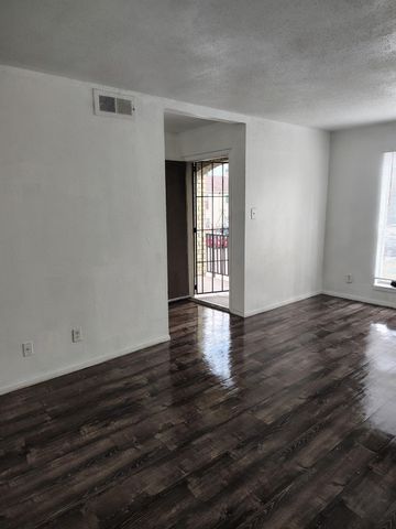 6200 W Tidwell Road 1004, Houston, TX 77092