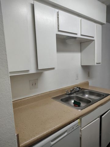 6200 W Tidwell Road 1004, Houston, TX 77092
