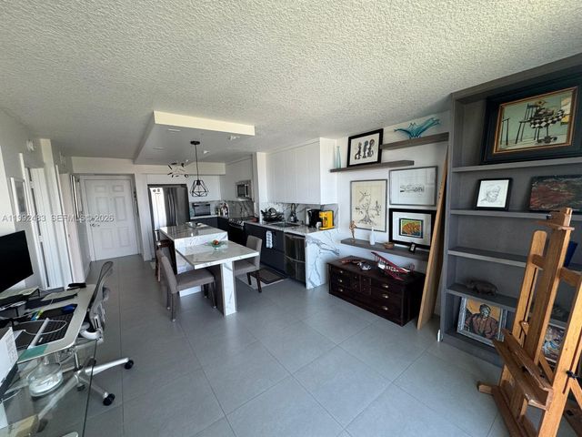 3000 Coral Way 919, Miami, FL 33145