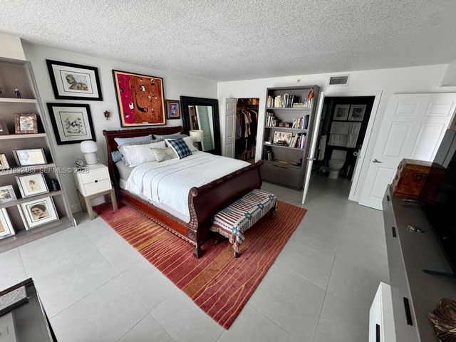 3000 Coral Way 919, Miami, FL 33145